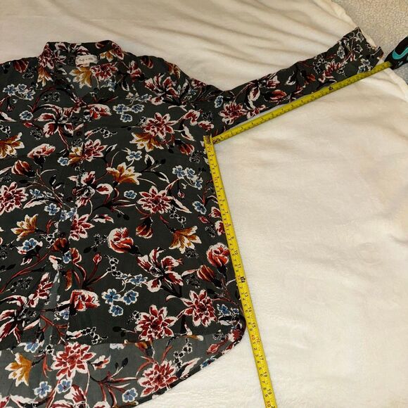 Bailey & Chloe Womens Medium Button Down Collared Blouse Dark Green Floral EUC - Picture 8 of 10
